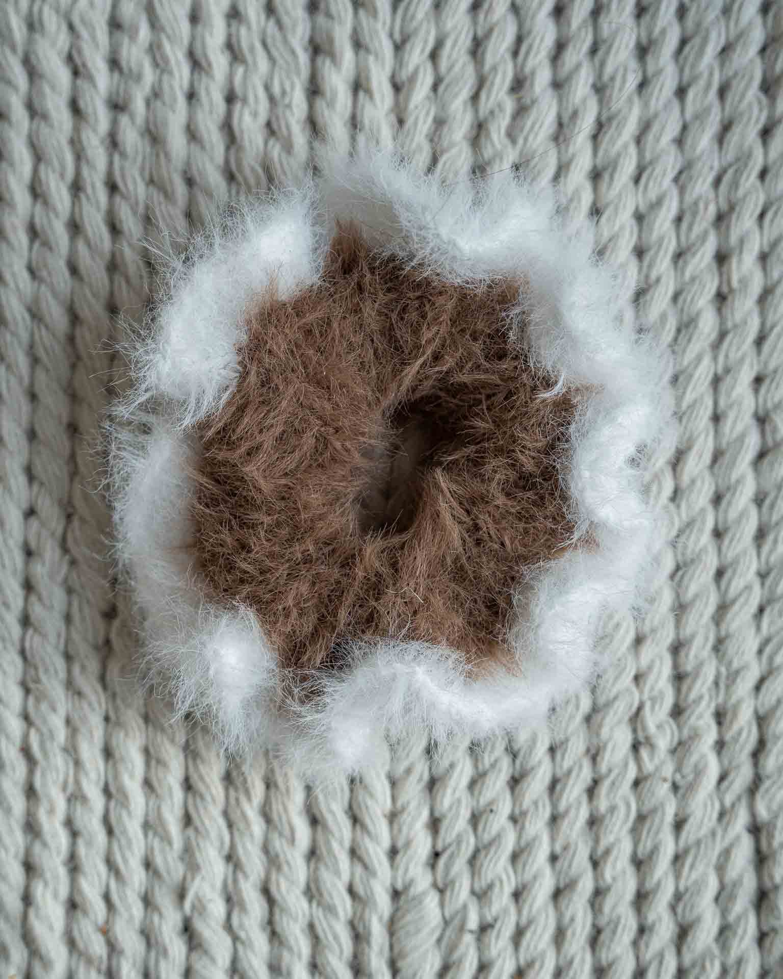 Henrikke Julescrunchie er en enkel og søt hårstrikk som gir julestemning.
Julescrunchien hører til i samme serien som Henrikke Julestrømpe. Brun farge.