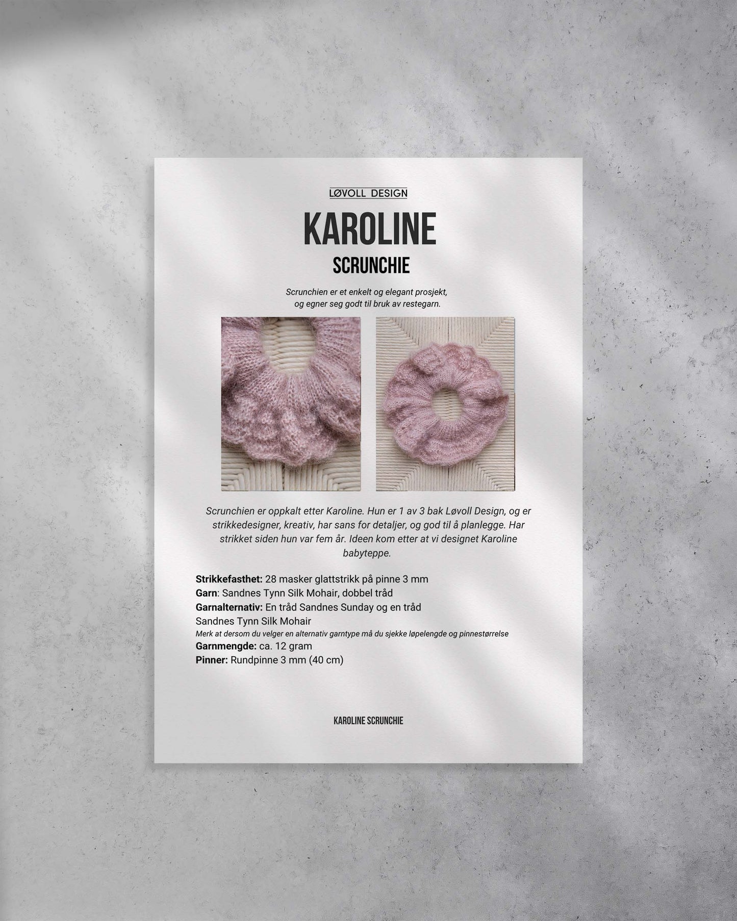 Karoline scrunchie er et fint restegarnsprosjekt og småstrikk prosjekt. Et nydelig strikket hårstrikk.