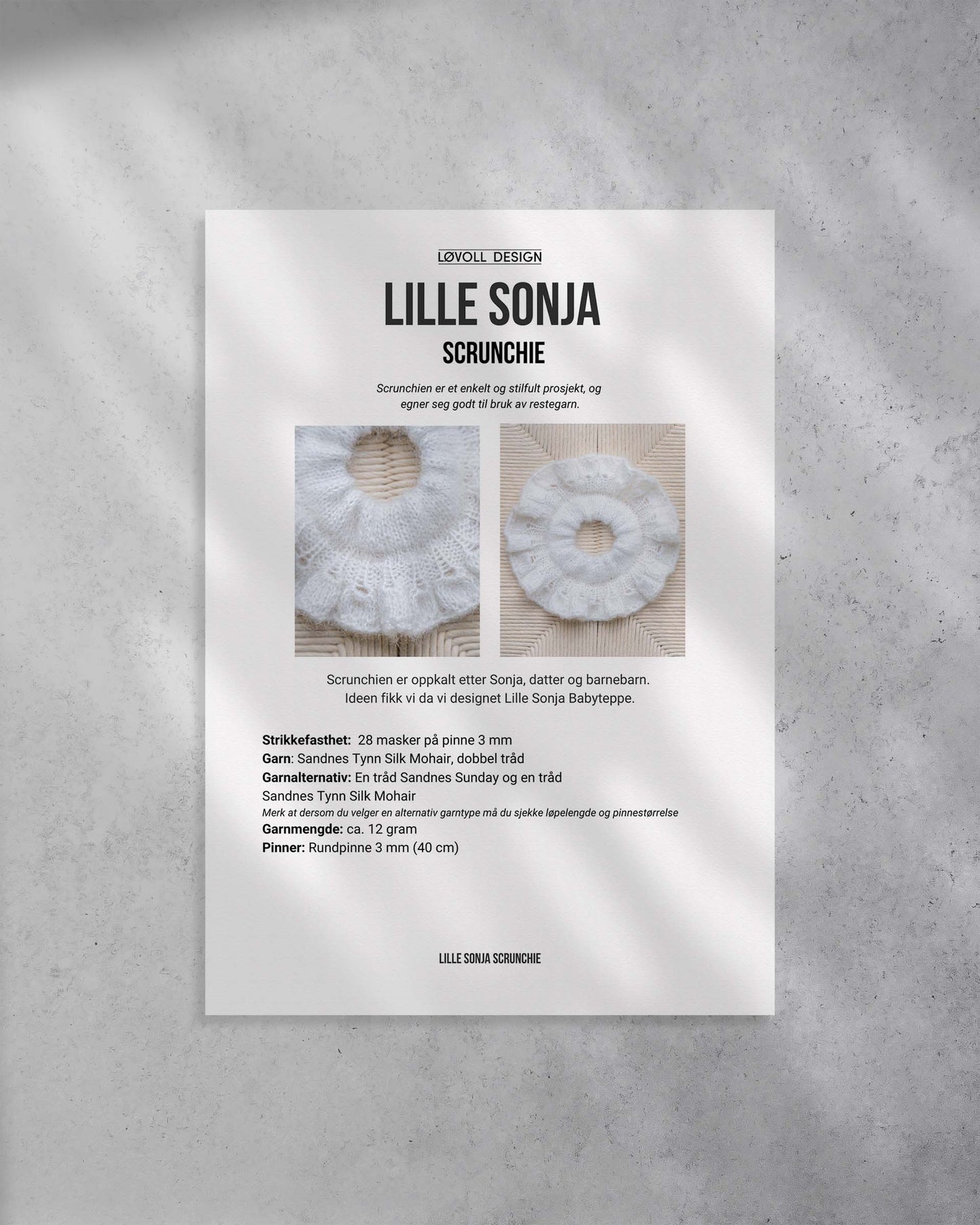 Lille Sonja Scrunchie har blondekant og er et perfekt restegarnsprosjekt og småstrikk for nybegynnere