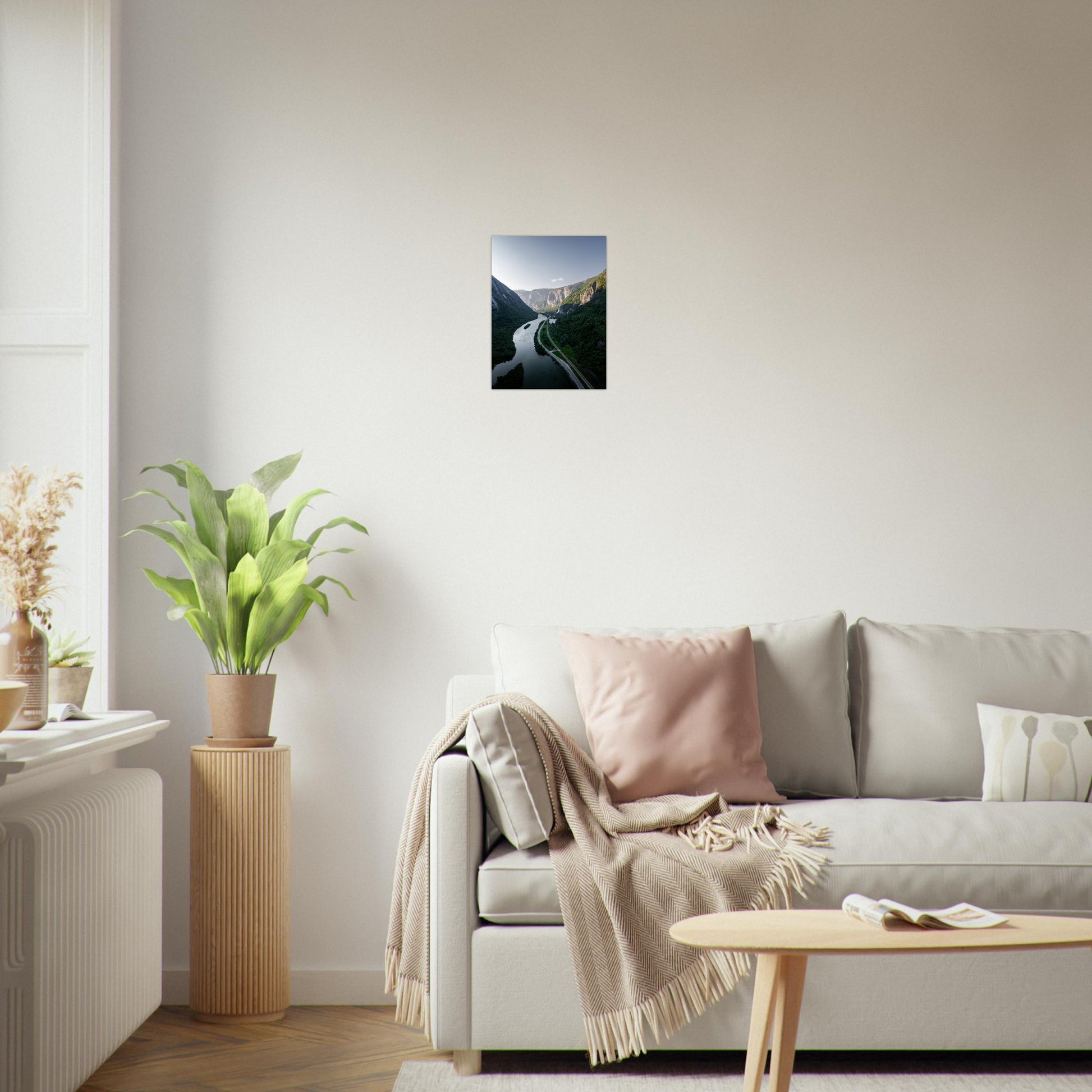 Foto fra Medalen, Rauma Kommune i Møre og Romsdal. Vei, dal og fossefall. Plakat - Poster 30x40