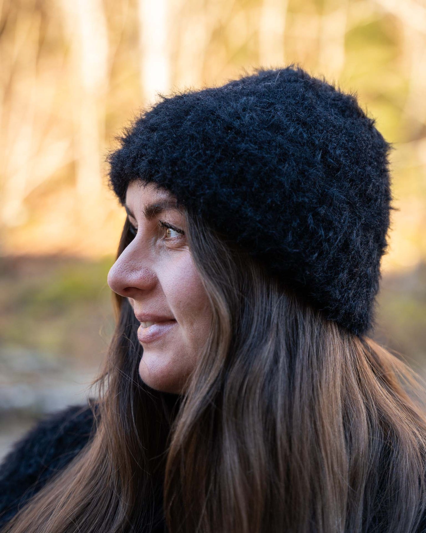 Henrikke Lue er en lun og myk lue i et pusete og trendy garn. Mykt og deilig garn med Gjesdal Pelz. 