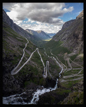 Last inn bildet i Galleri-visningsprogrammet, Trollstigen | Fotokunst | Landskap | Plakat | Poster 
